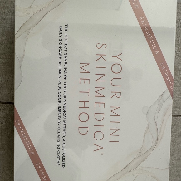 NEW Sealed daily skincare regimen mini’s - Picture 3 of 3